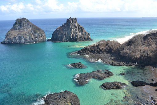 Foto do arquipélago Fernando de Noronha no Brasil